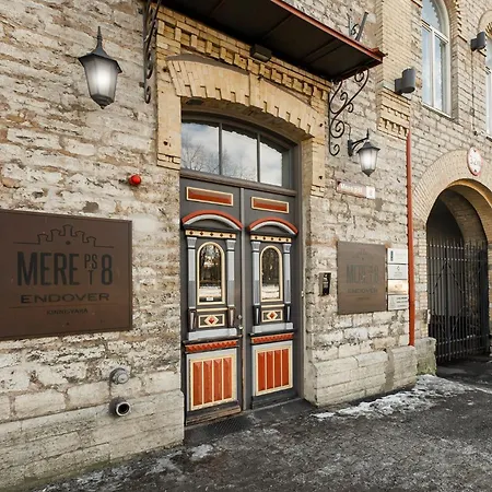 Modern Next To Old Town Daire *