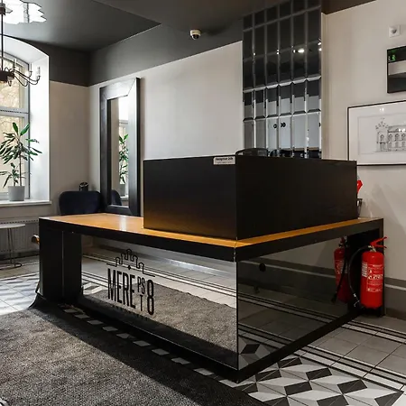 아파트 Modern Next To Old Town